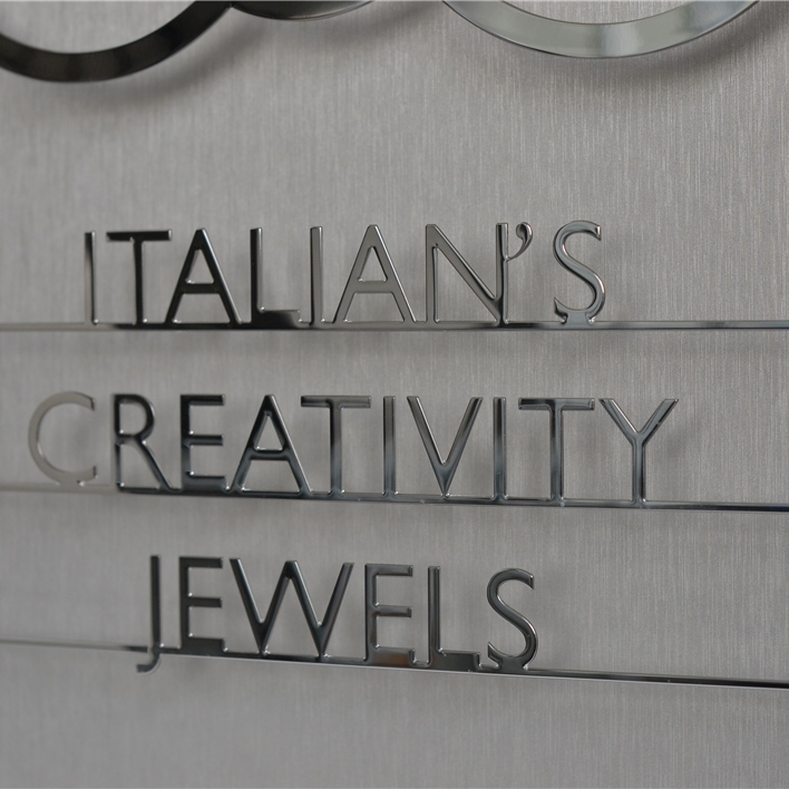 GET INSPIRATION FOR YOUR JEWELLERY DISPLAYS - DSC 0276