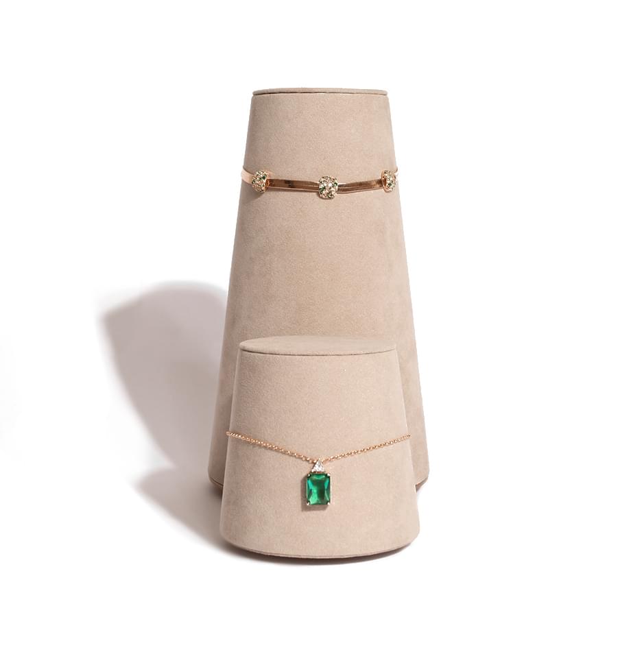 buste présentoir collier