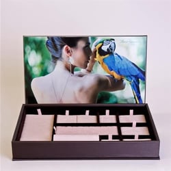 couvette display
