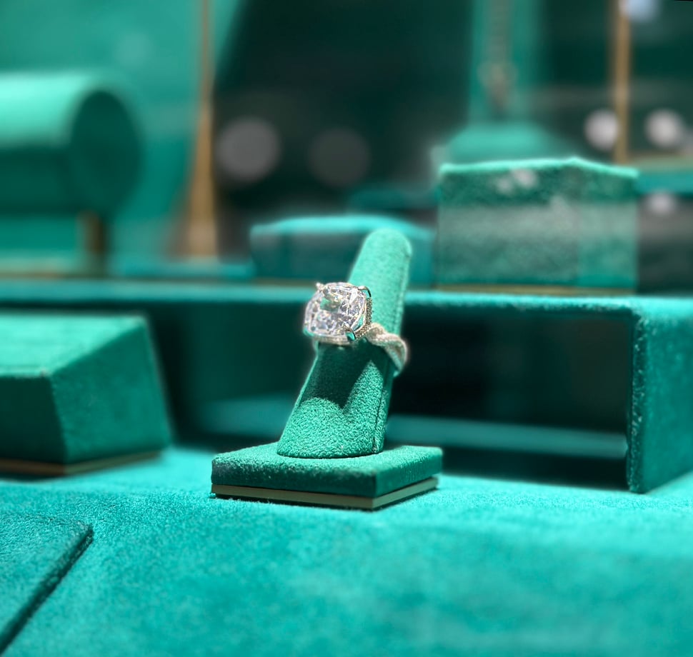 28.i30784-k3zeyTT-w708-h708-f1-l1-n1-c0-q99-r1