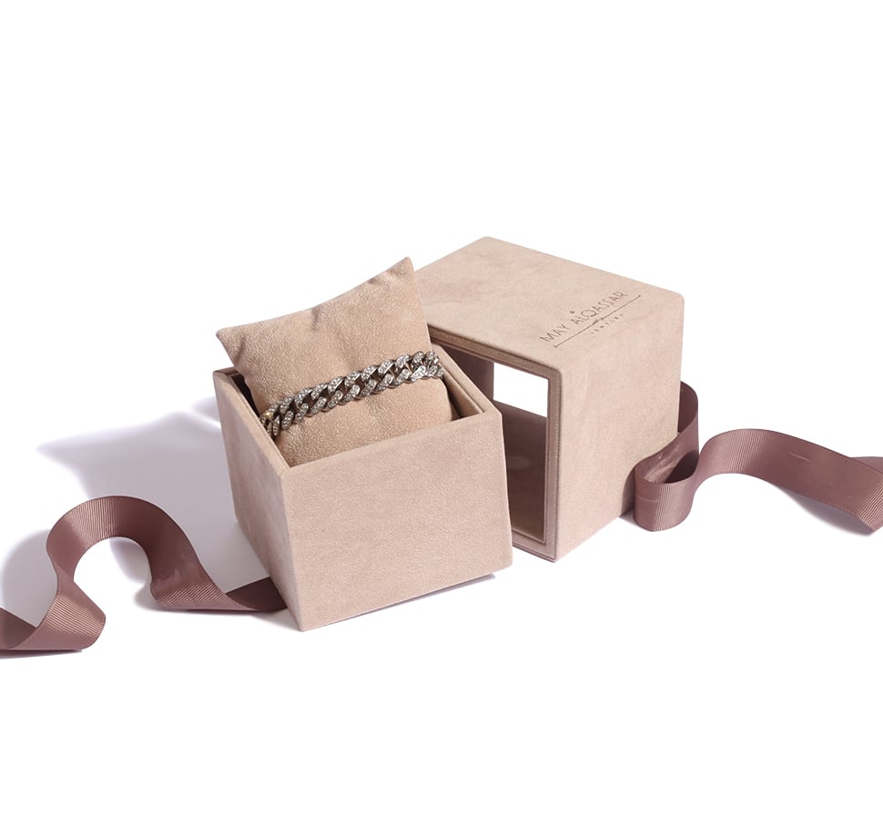 28.i30784-k3zeyTT-w708-h708-f1-l1-n1-c0-q99-r1