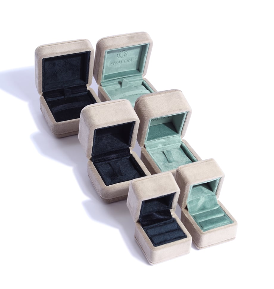 28.i30784-k3zeyTT-w708-h708-f1-l1-n1-c0-q99-r1