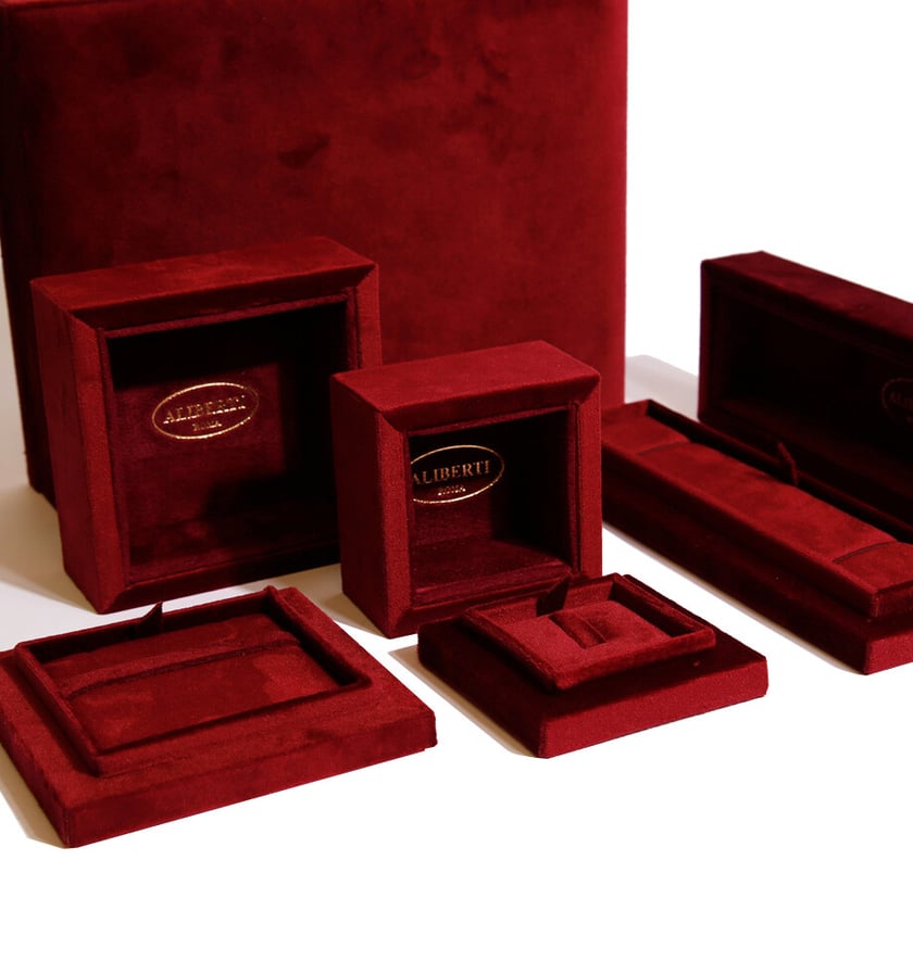 PACKOVE Caja De Joyas Transparente Con Marco Flotante 3D – Expositor De Película PE Para Anillos, Pulseras Y Medallas, 3.54 X 3.54 X 0.78 Pulgadas