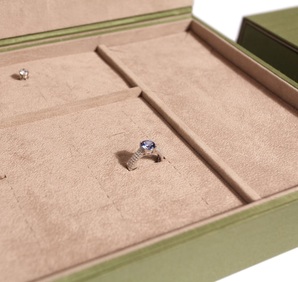 28.i30784-k3zeyTT-w708-h708-f1-l1-n1-c0-q99-r1