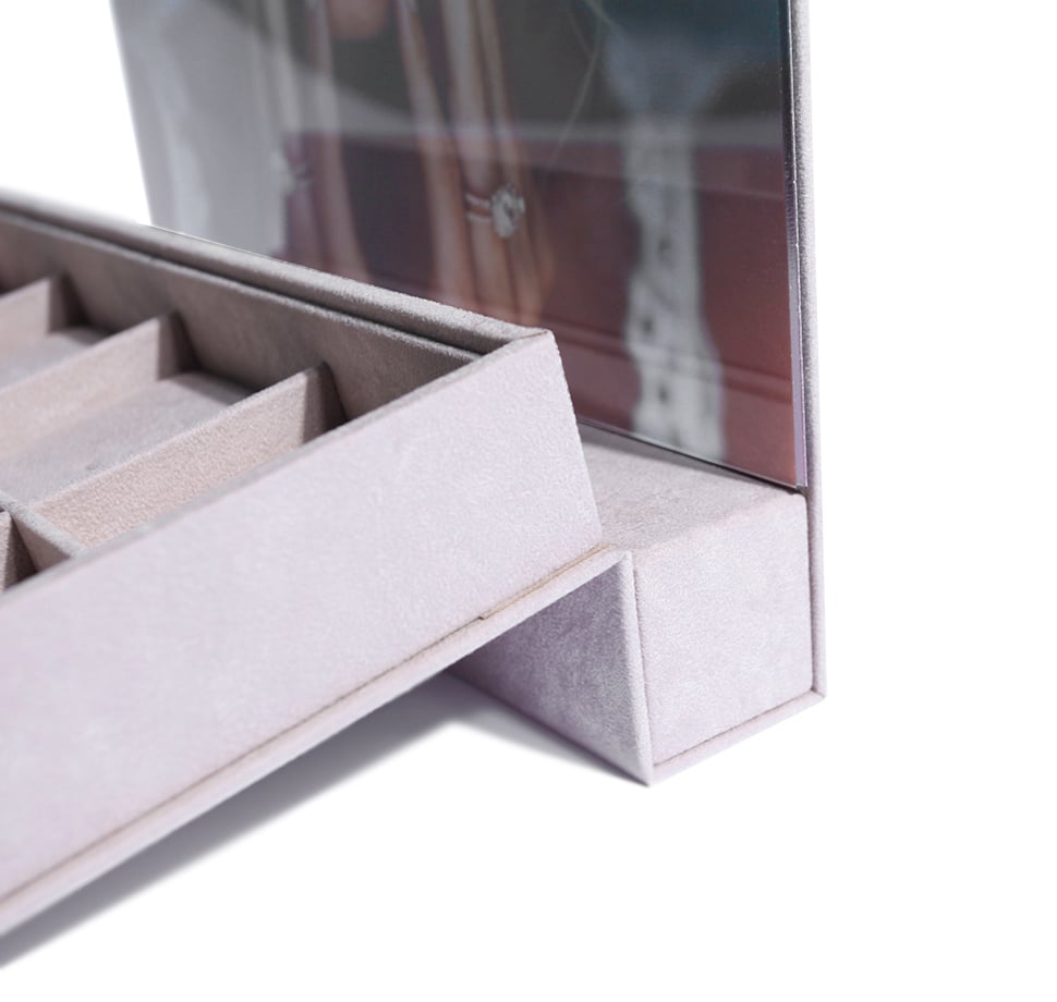 28.i30784-k3zeyTT-w708-h708-f1-l1-n1-c0-q99-r1