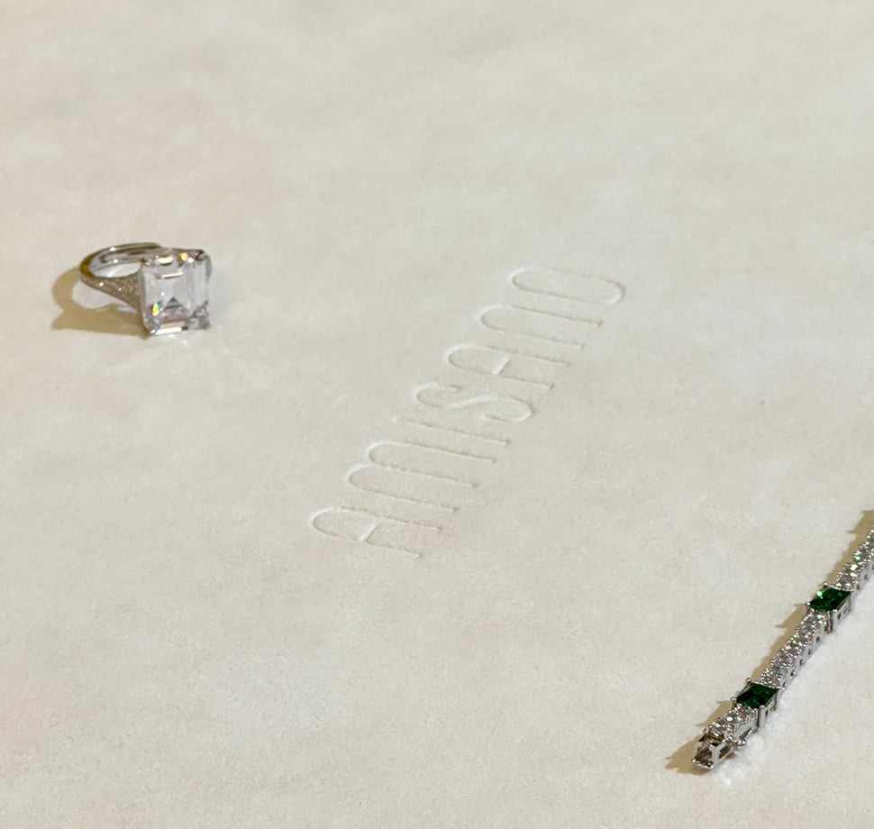 28.i30784-k3zeyTT-w708-h708-f1-l1-n1-c0-q99-r1