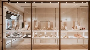 Vetrinistica e visual merchandising nel lusso: il metodo To Be Packing